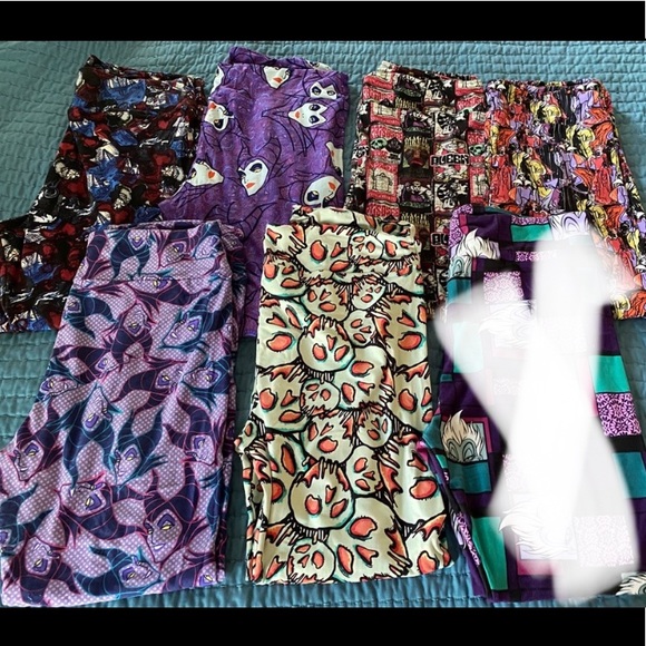 LuLaRoe Pants - Lularoe Disney Leggings TC2